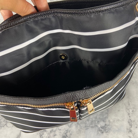 3 for $30- A new day crossbody purse - Picture 5 of 6